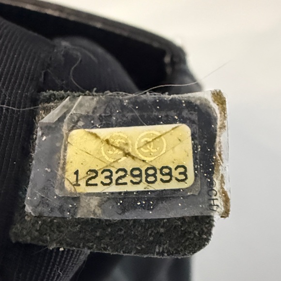 Chanel cerf bag great condition. Little wear on bottom corners but not bad - Picture 5 of 8